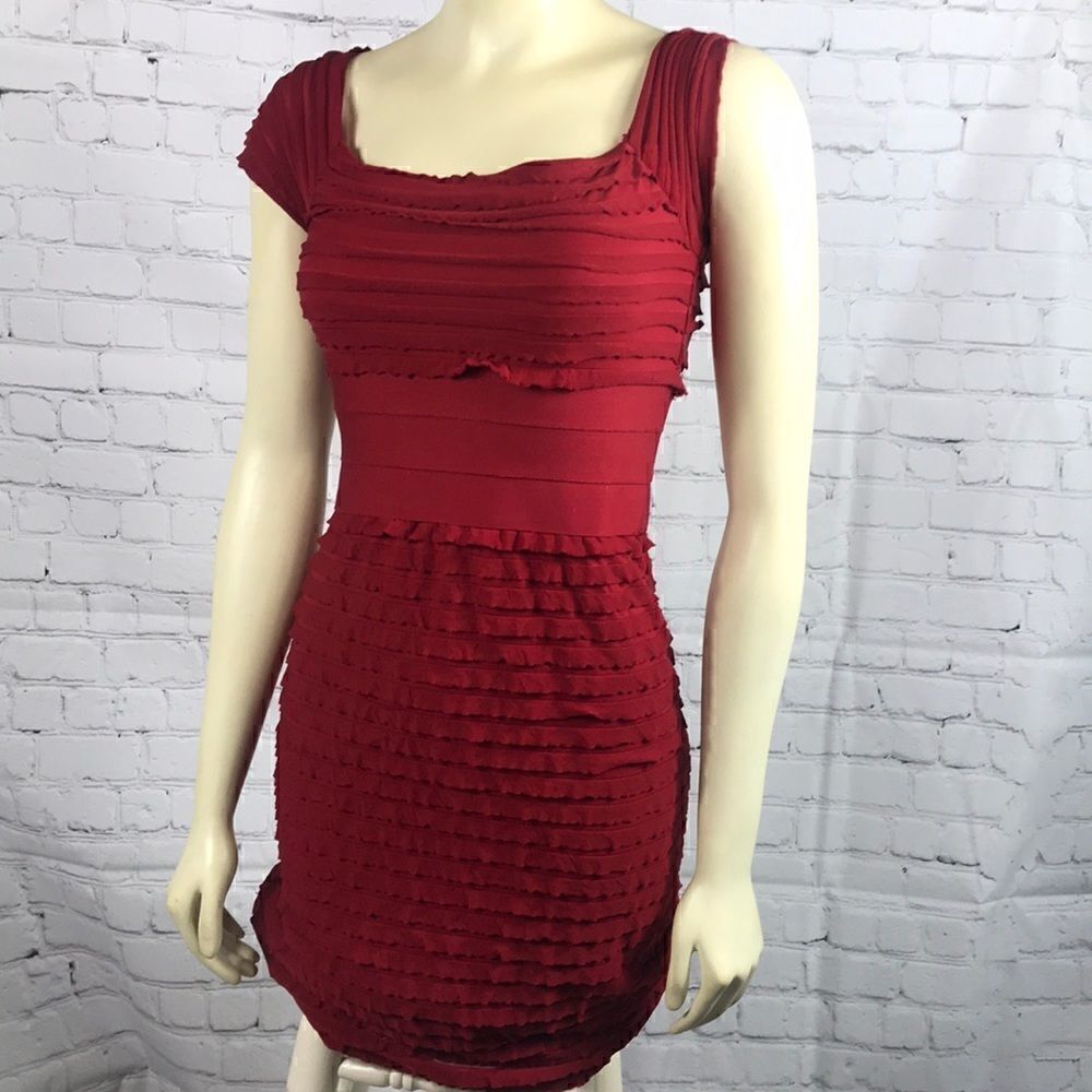 Max Studio Red Layered tiers Mini Dress size XS NWT Snug Fit w/stretch Valentine